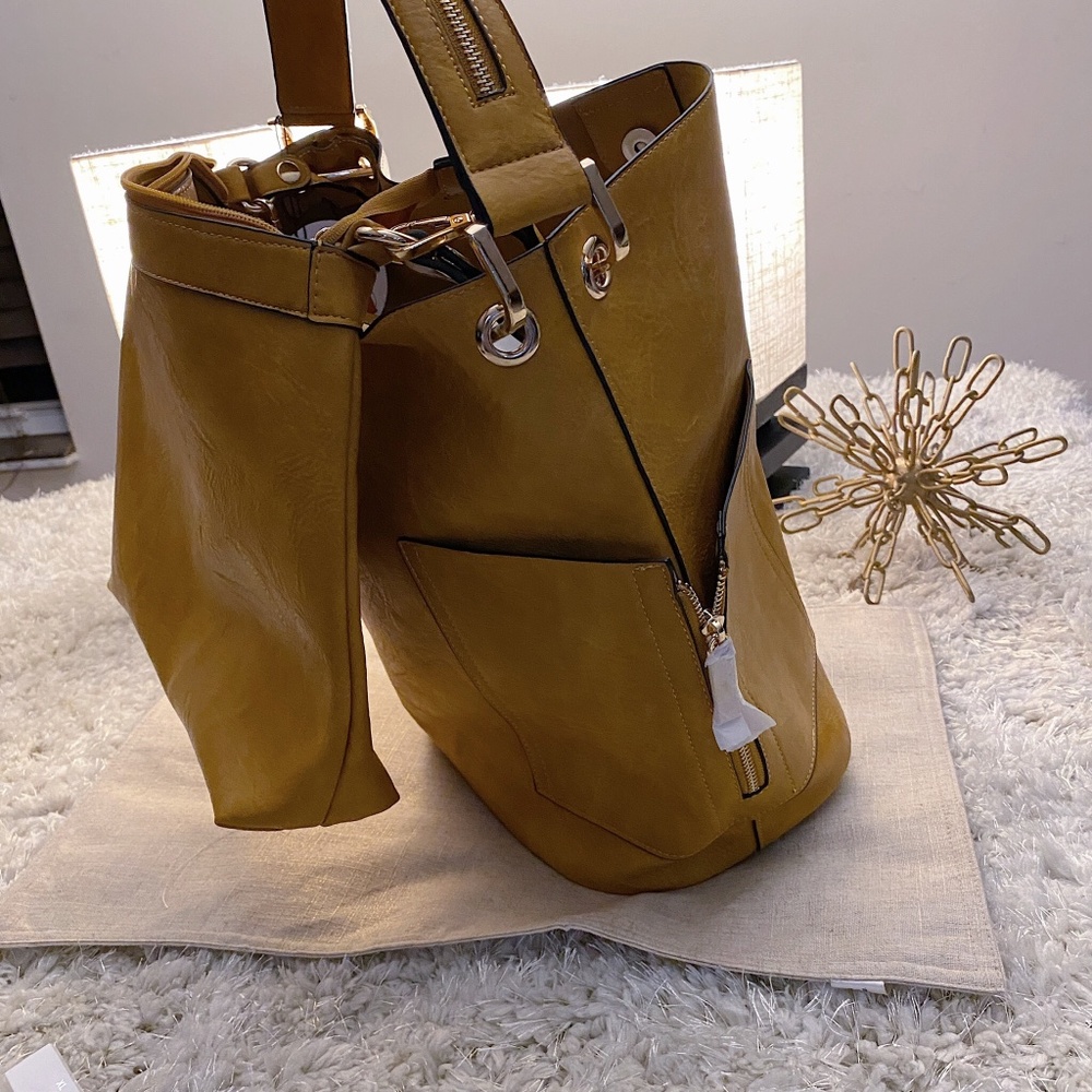Handbag - Picture 4 of 4